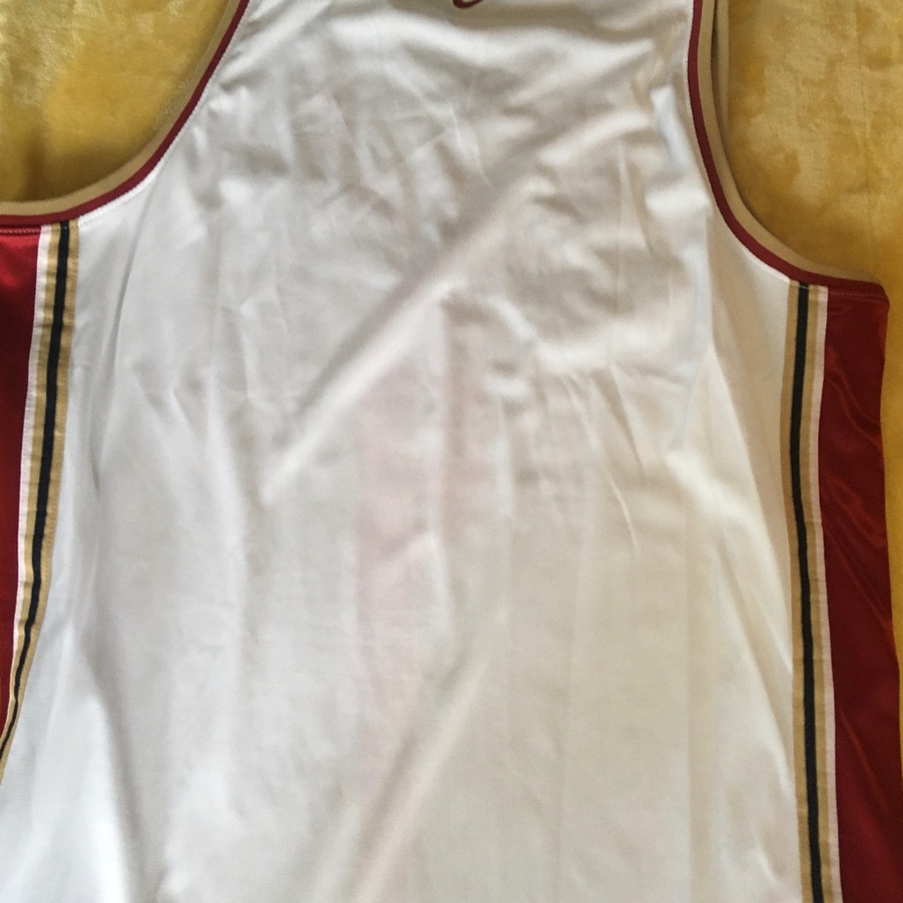 Cleveland Cavaliers jersey- new - Picture 6 of 6